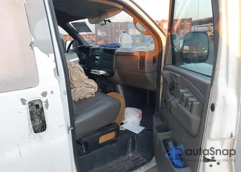 2007 Chevrolet Express Work Van из США, поврежденный, VIN 1GCFG15X971110793